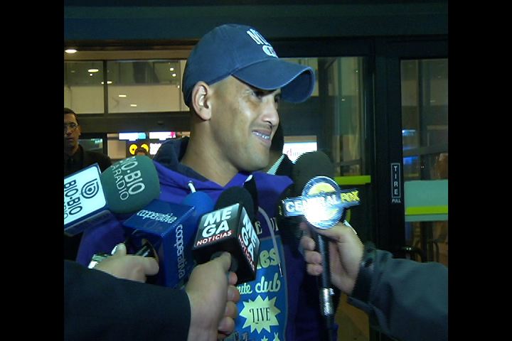 Chupete Suazo con ganas de convertir por la selección