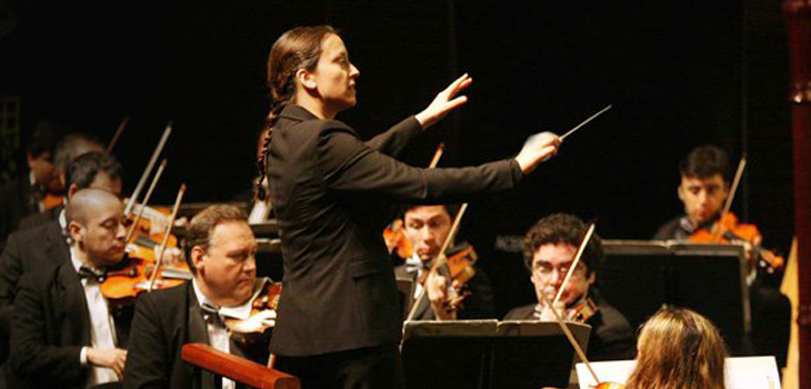 Alejandra Urrutia y la Orquesta Sinfónica de Chile, CEAC (c)