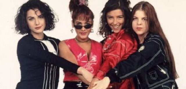 Las “reinas de la noche” en Adrenalina (1996) 