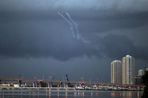 Fumigación aérea en Miami | Joe Raedle | Agencia AFP