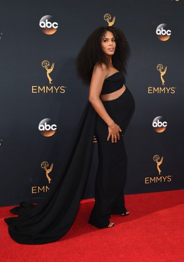 Actress Kerry Washington arrives for the 68th Emmy Awards on September 18, 2016 at the Microsoft Theatre in Los Angeles. / AFP PHOTO / Robyn Beck