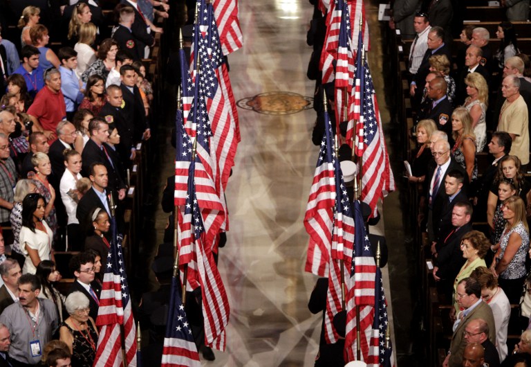 Una de las primeras ceremonias en memoria de las víctimas del 9/11