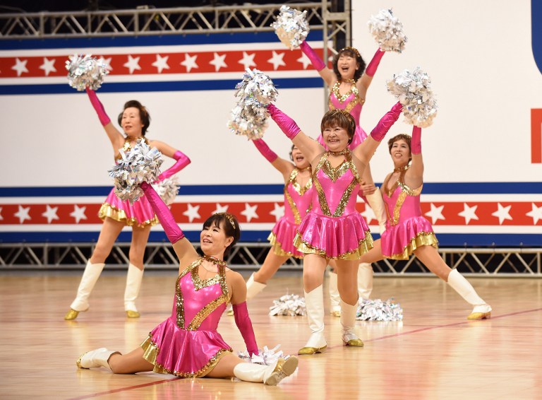 Las abuelas "cheerleaders" japonesas que se niegan a "bailar como ancianas"