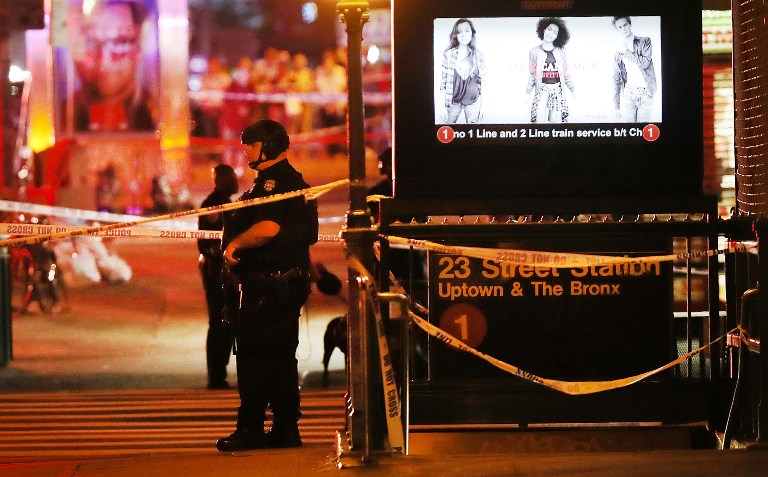 EXPLOSIÓN EN NUEVA YORK: policías en zona restringida