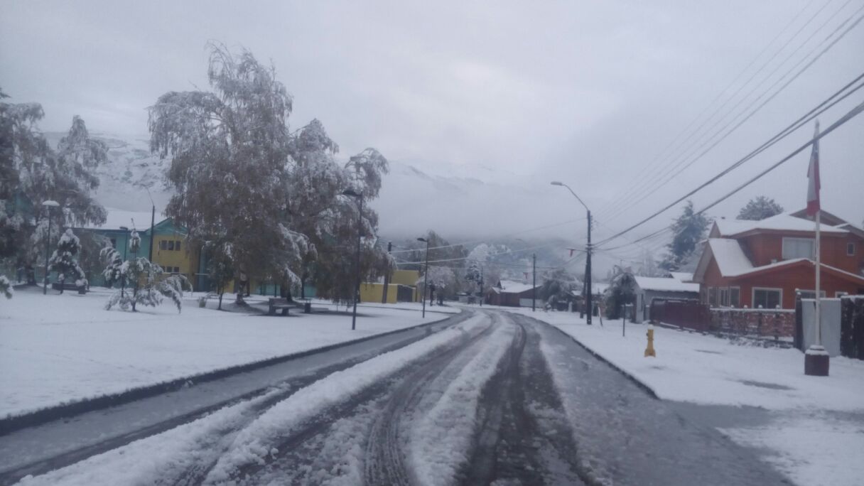 Inusual nevazón primaverá sorprendió a habitantes de Lonquimay