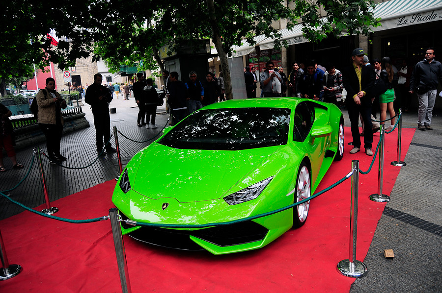 Restaurante capitalino sorteará espectacular auto Lamborghini entre clientes