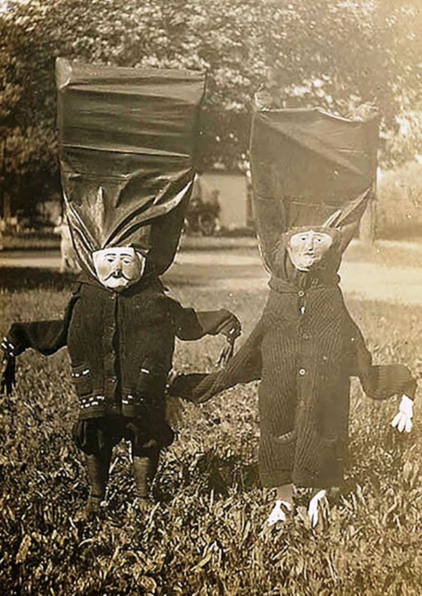 scary-vintage-halloween-creepy-costumes-11-57f6494881cbd__605