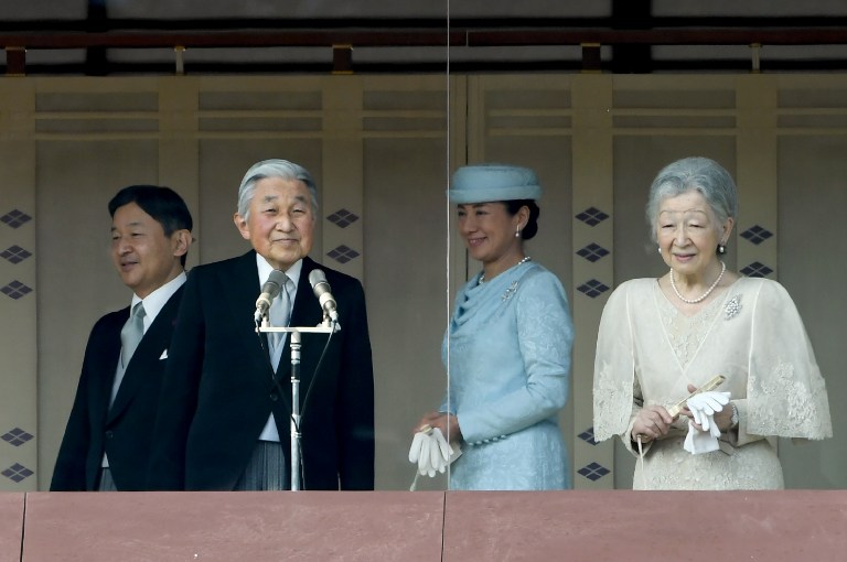 Emperador de Japón hace breve aparición pública por su cumpleaños 83