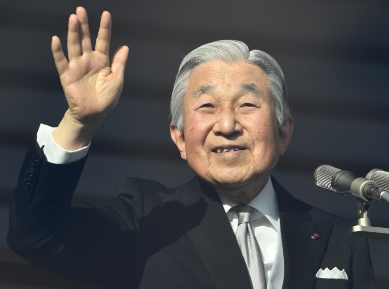 Emperador de Japón hace breve aparición pública por su cumpleaños 83