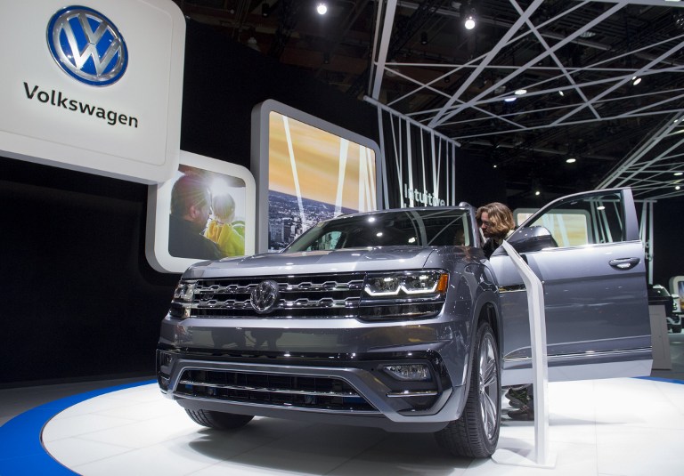 El Volkswagen Atlas SUV durante el Salón del Automóvil de Detroit 2017 | AFP