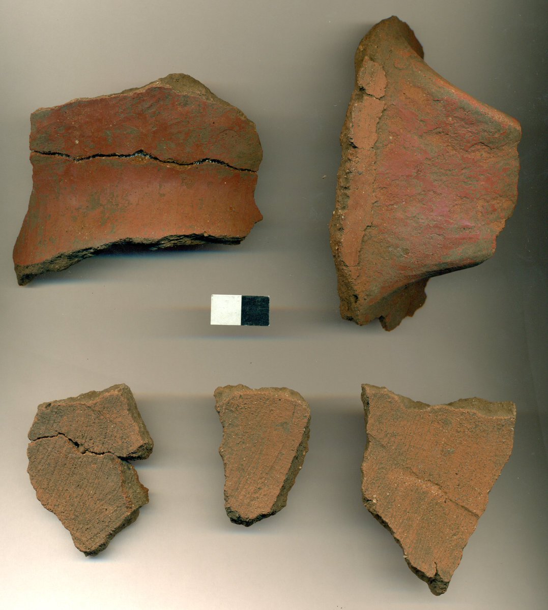 Algunas de las cerámicas encontradas en "Mapocho Incaico".