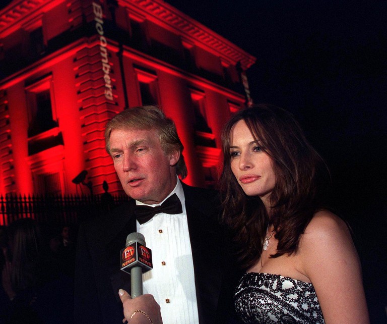 Melania y Donald Trump en 2001 | Agence France-Presse