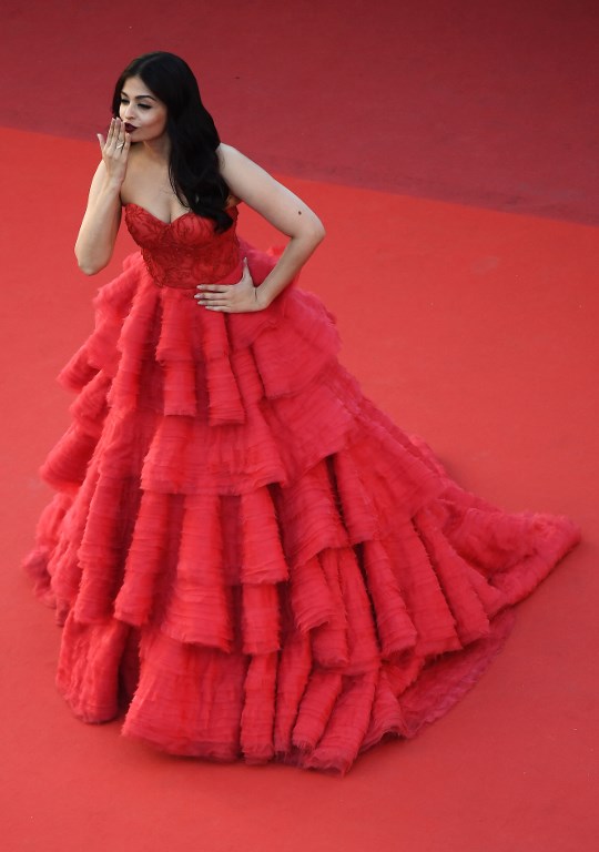 Aishwarya Rai usa el "color prohibido" el sábado en Cannes |  Anne-Christine Poujoulat | AFP