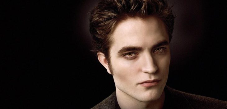 Robert Pattinson como Edward Cullen en saga “Crepúsculo”