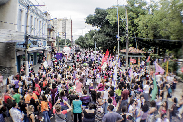 "Marcha en Brasil por las mujeres" -Midia NINJA | Flickr CC)
