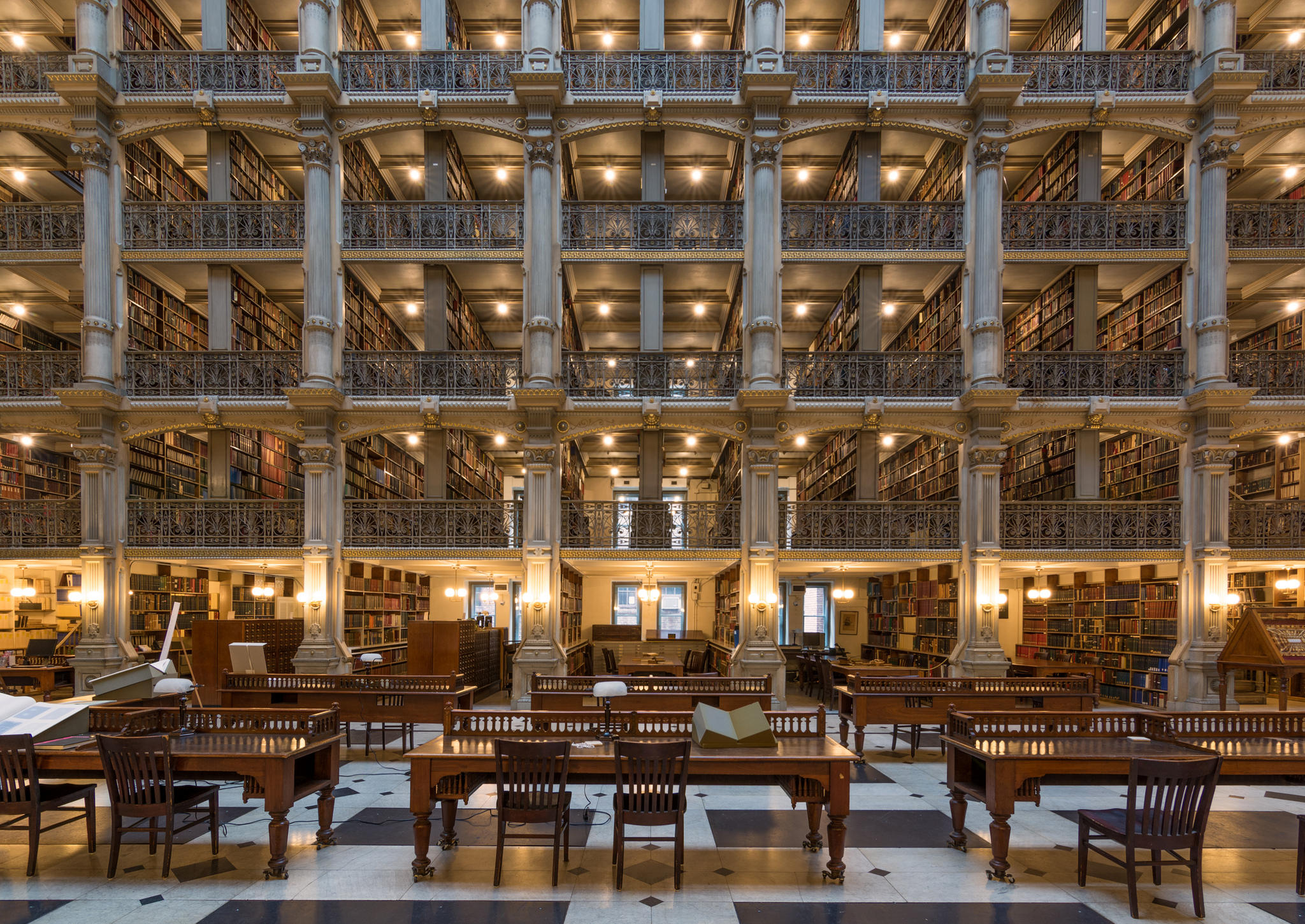 Biblioteca del Instituto Peabody | Patrick Gillespie en Flickr (cc)