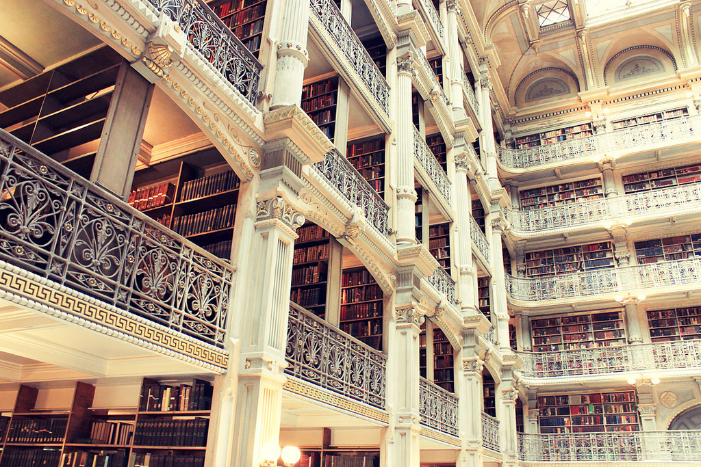 Biblioteca del Instituto Peabody | _joannak en Flickr (cc)