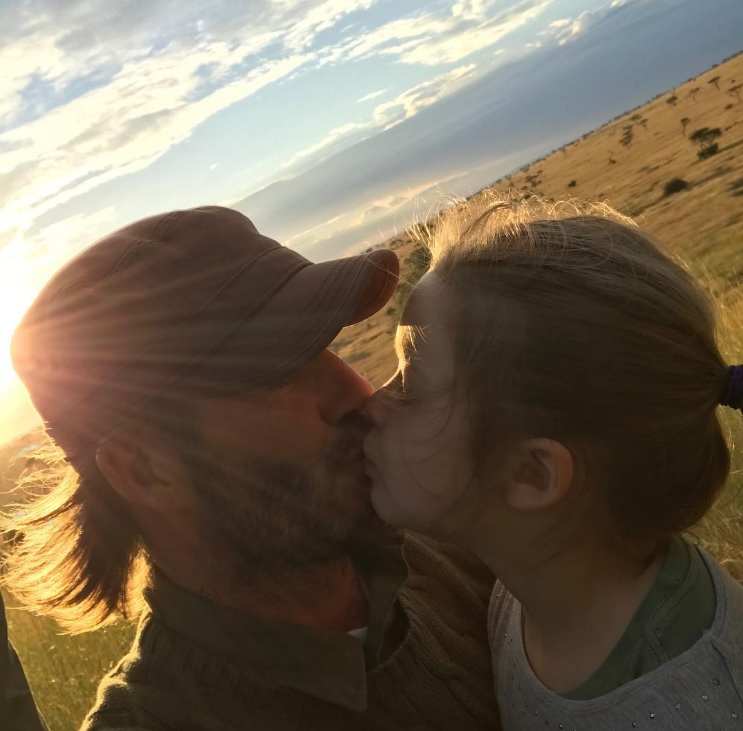 David Beckham besando a su hija | Instagram