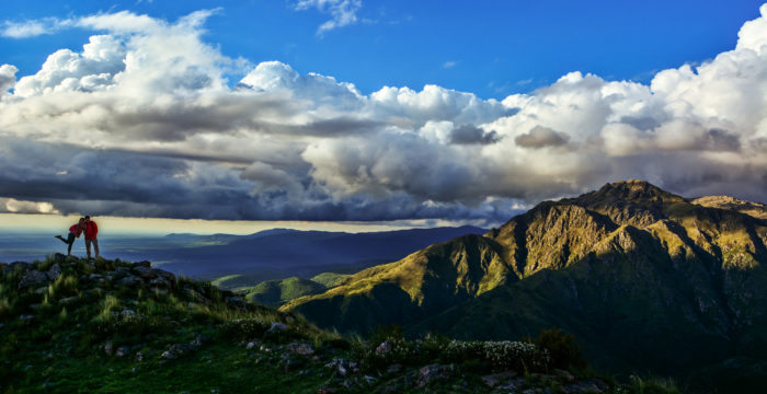 Cerro "Las Gemelas", Argentina. - Mariana Balasini y Juan Montiel | Flickr CC
