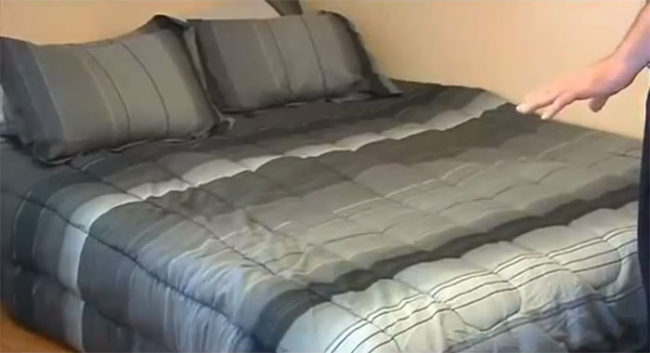 La nueva cama de Simmons regalada por el policía - HLN | Youtube