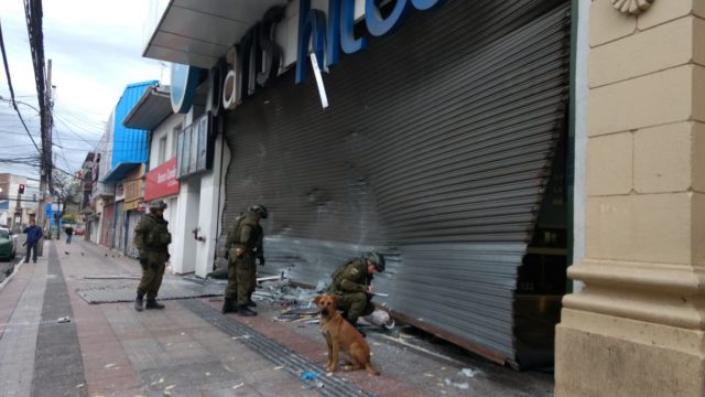 Centro comercial aledaño también resultó dañado | Christian Cereceda (RBB)