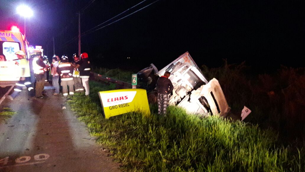 Dos lesionados deja choque entre un tractor y un camión en la ruta ...