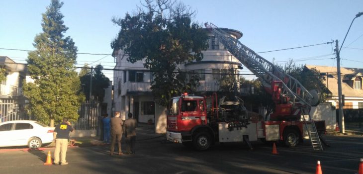 incendio-en-cuartel-pdi-en-uoa-1-e1521720262228-730x350.jpg