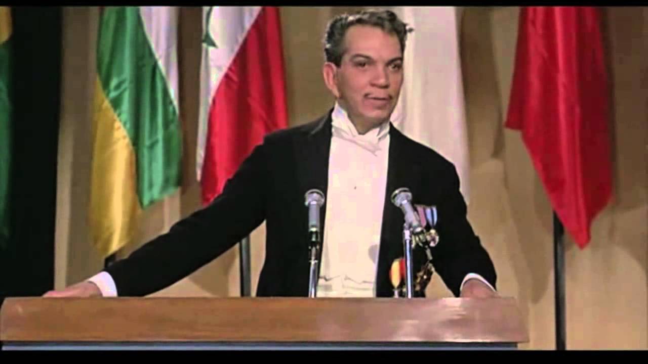 A 25 años de su muerte: el emotivo discurso de Cantinflas en "Su Excelencia" por la paz | TV y Espectáculo | BioBioChile
