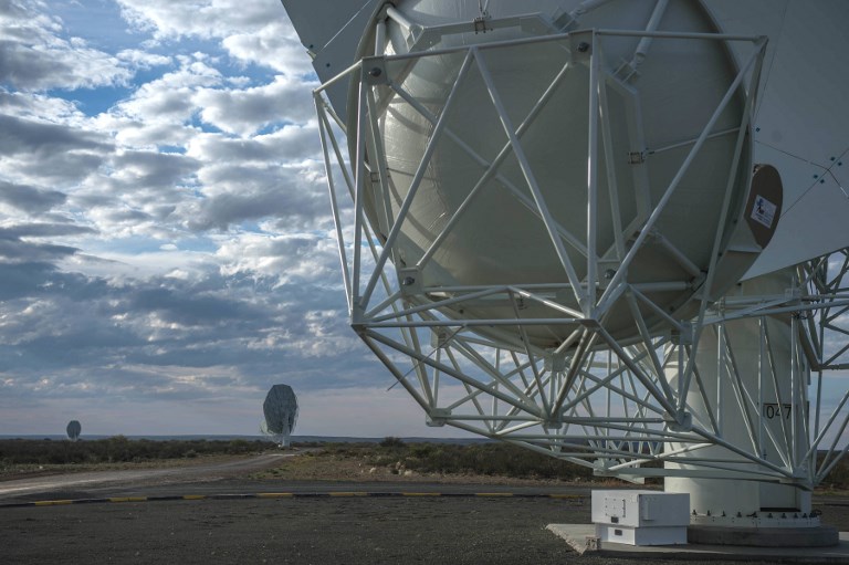   radio telescope 