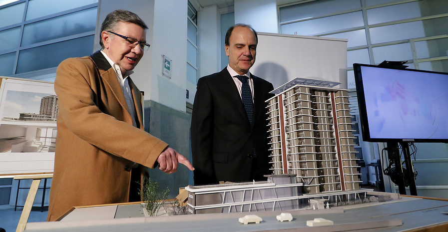 Maqueta del proyecto de Lavín | Leonardo Rubilar | Agencia Uno