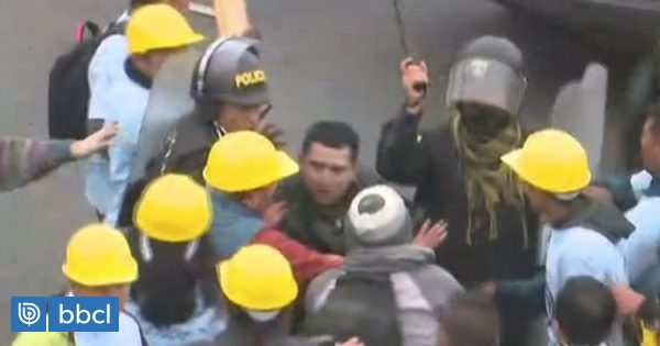 Grupo de evangélicos e hinchas de Alianza Lima protagonizaron batalla campal por un terreno