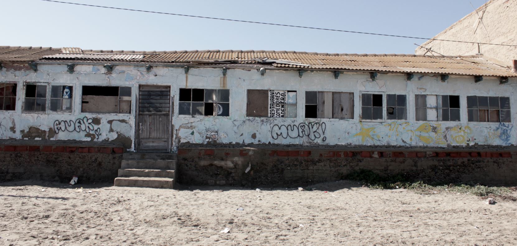 Restaurante abandonado en Ventanas. Foto: Michelle Carrere