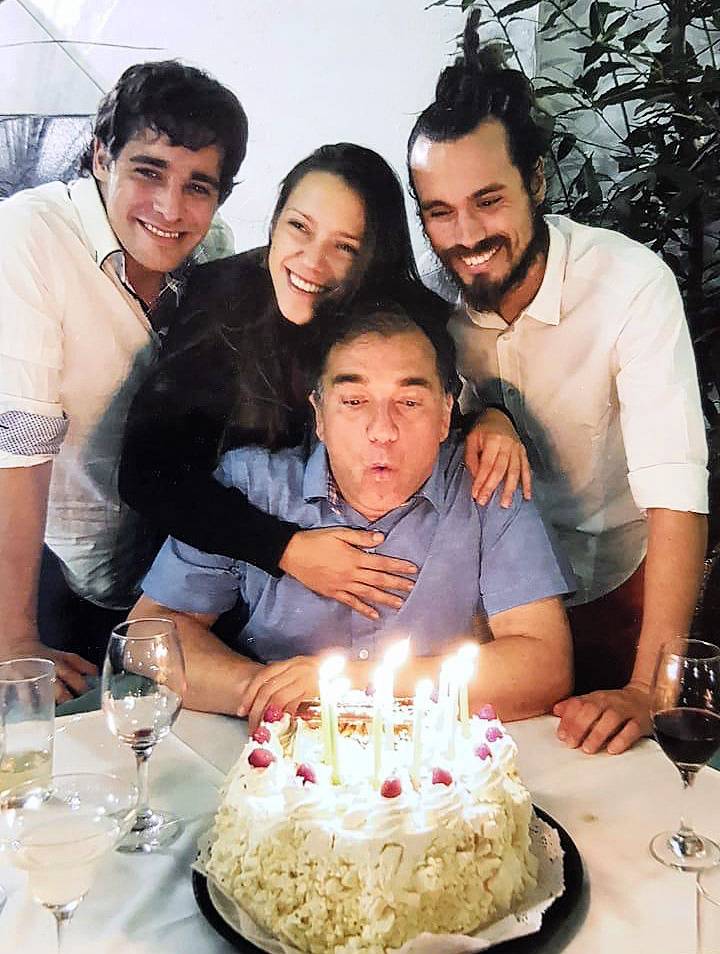 De izquierda a derecha, Sergio Jaksic Jr, Yadranka Yaksic, Slavko Yaksic y su padre, Sergio Yaksic | IOL