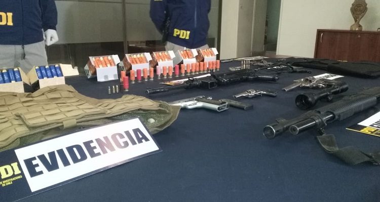 Armamento incautado en Cerro Navia