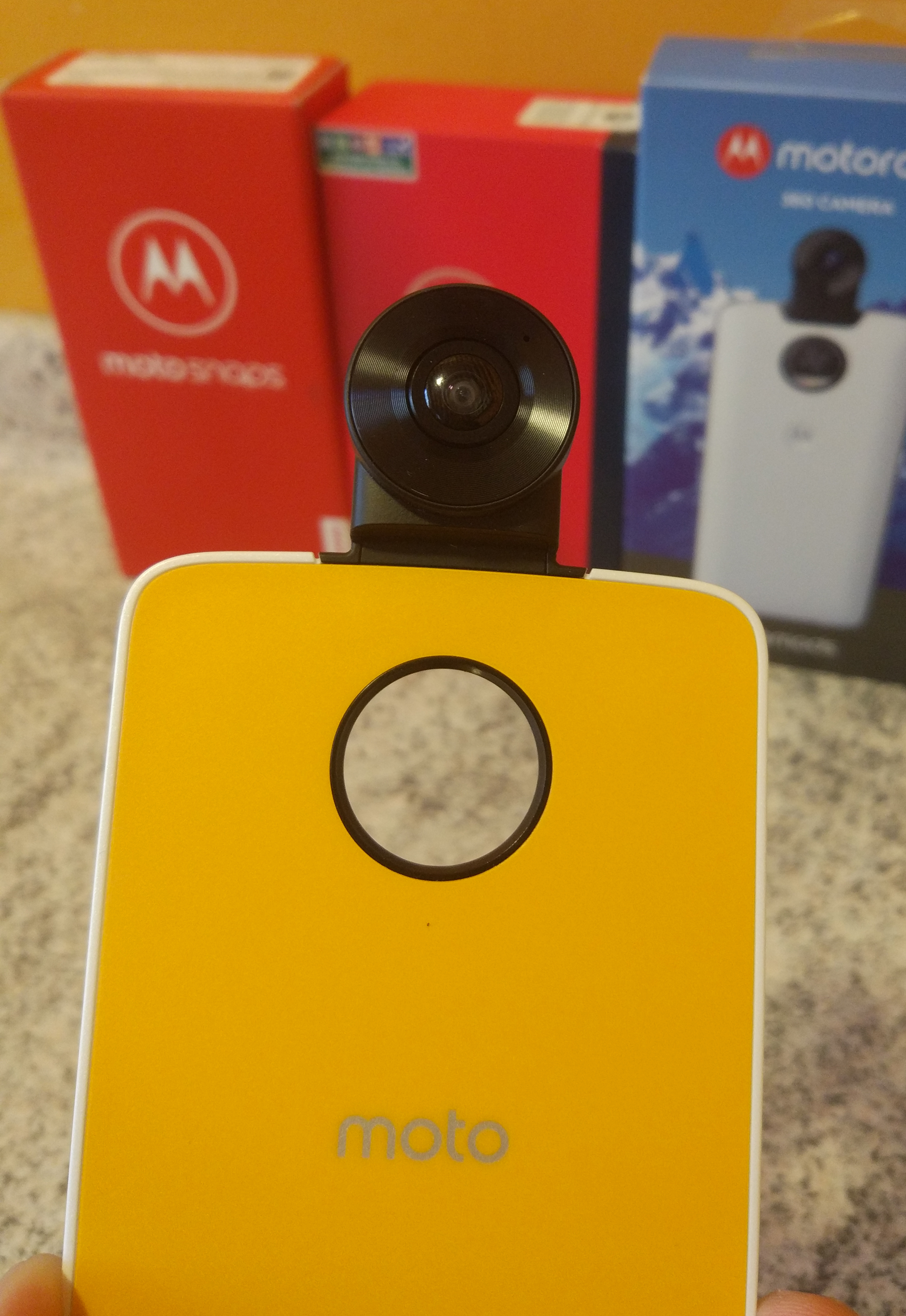 Review Motorola Moto Mods Cámara 360 + Insta-Share Polaroid