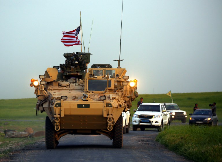 Fuerzas estadounidenses acompañando a unidades YPG | Delil Souleiman | Agence France-Presse
