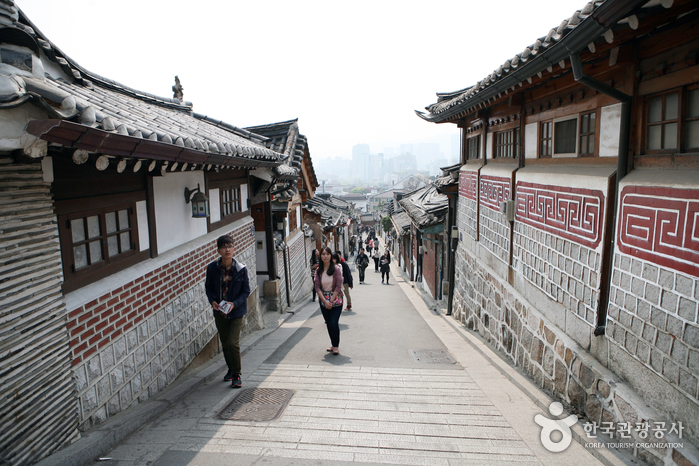 Bukchon Hanok Village | www.visitkorea.or.kr