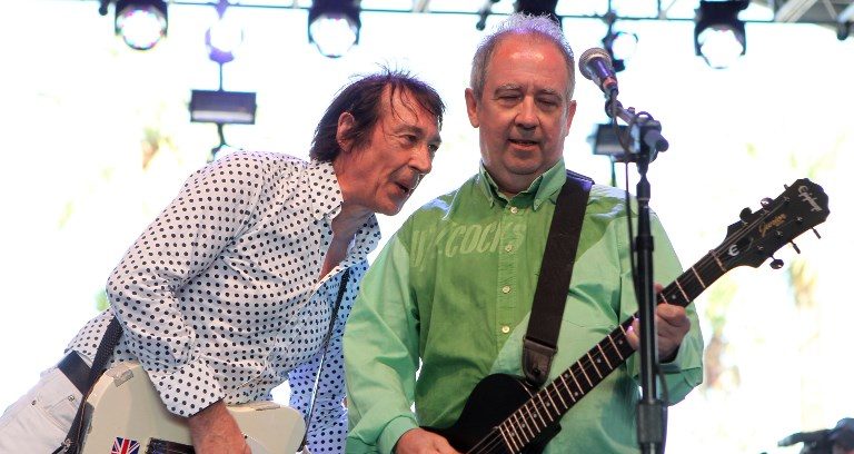 Steve Diggle (I) y Pete Shelley (D) de Buzzcocks | Karl Walter | Getty Images for Coachella | AFP