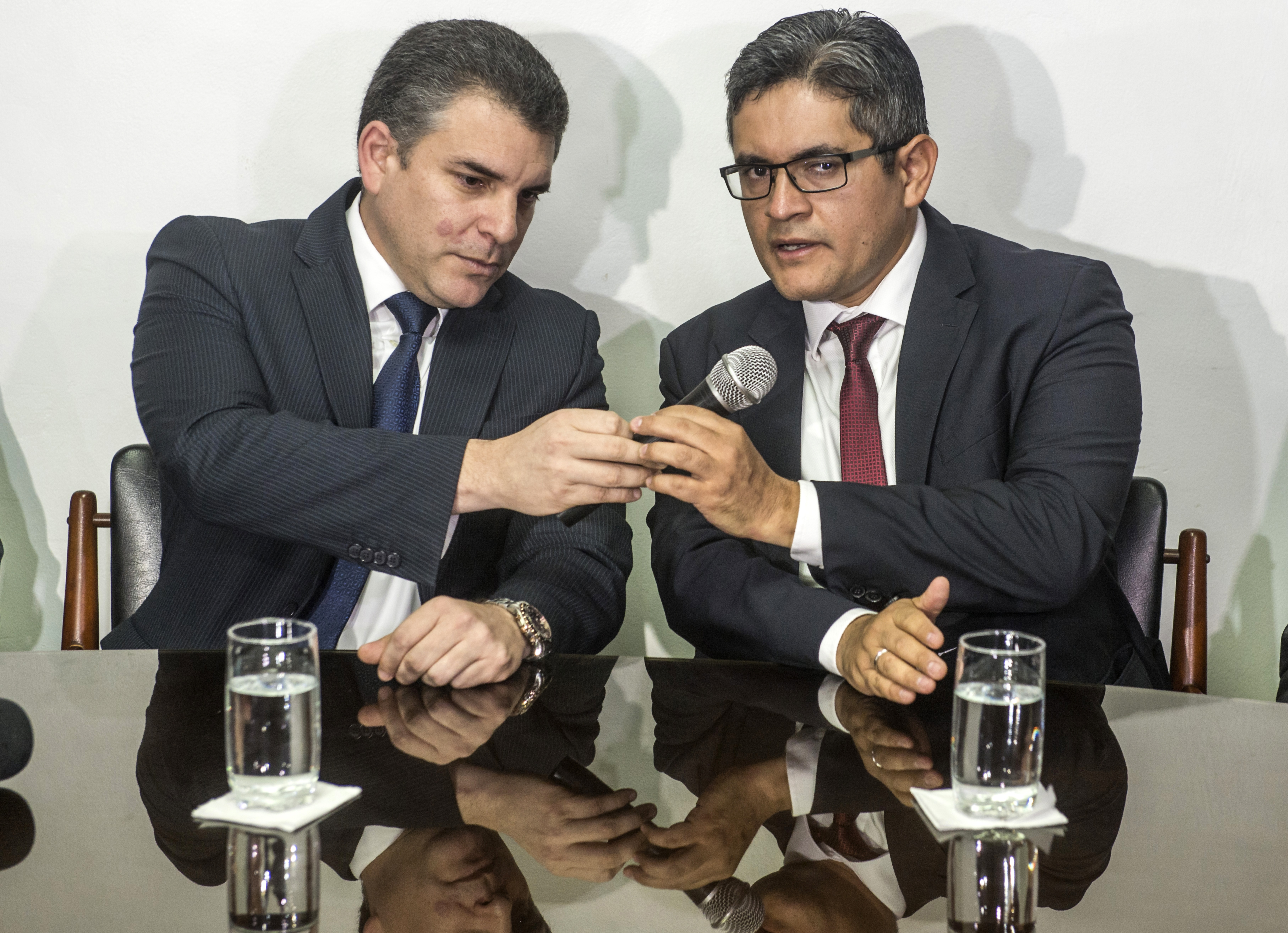 Fiscales Rafael Vela y Jose Domingo Perez | Ernesto Benavides | Agence France Press