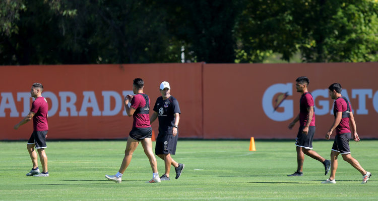 Colo Colo viajó a Argentina para iniciar su pretemporada con una 'baja' de última hora
