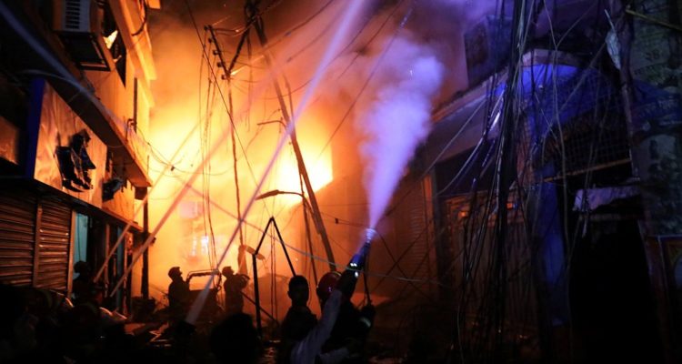 incendio-bangladesh-750x400.jpg