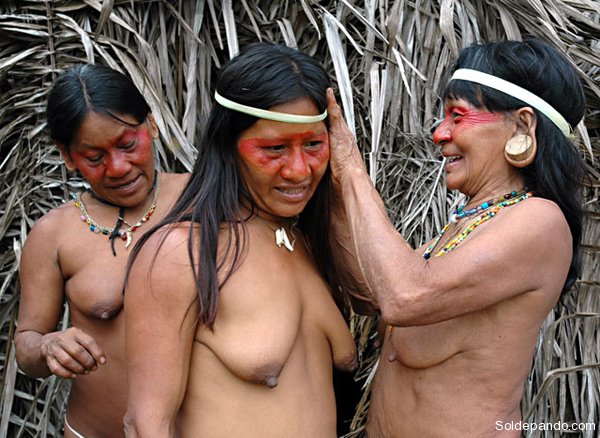 Nativos Huaorani hacia el año 2000 | Wikimedia Commons