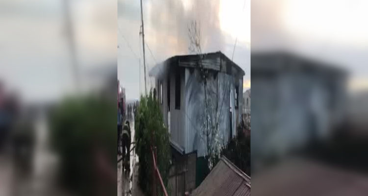 casa-incendiada-valparaiso-750x400.jpg