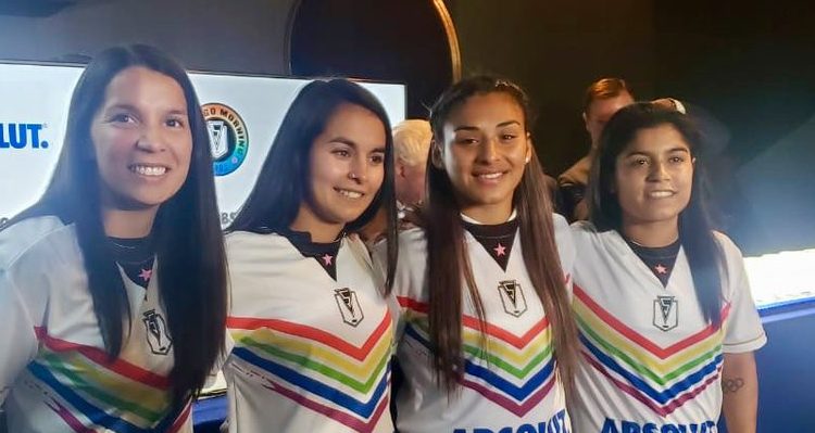 Santiago Morning da el golpe y ficha a las seleccionadas nacionales Karen Araya y Su Helen Galaz