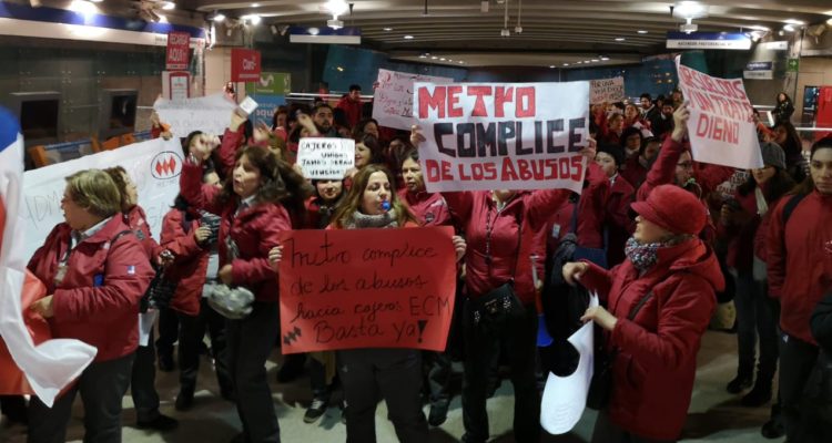 Huelga de trabajadores de cuatro líneas y falla en L3: Metro despertó con  problemas este miércoles | Nacional | BioBioChile