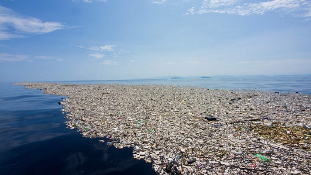 Resultado de imagen para La Isla Inaccesible plastico