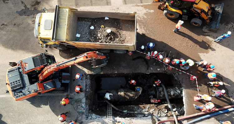 Rotura de Matriz en Providencia | Samir Viveros | Agencia Uno