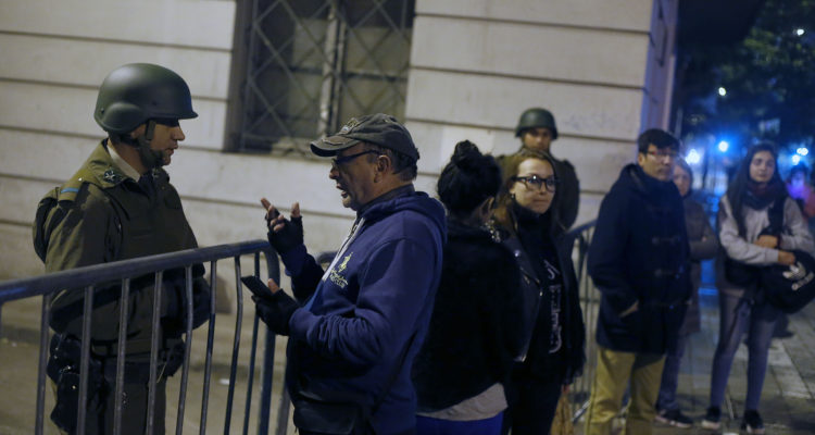 Piden salvoconducto en Santiago | Cristóbal Escobar | Agencia UNO