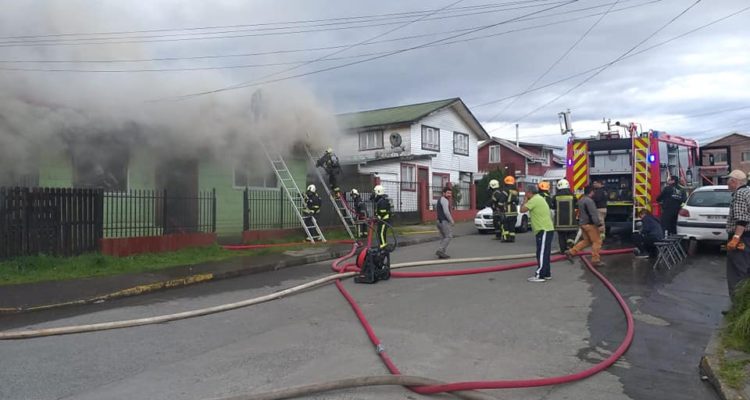 incendio-casa-puerto-montt-750x400.jpg