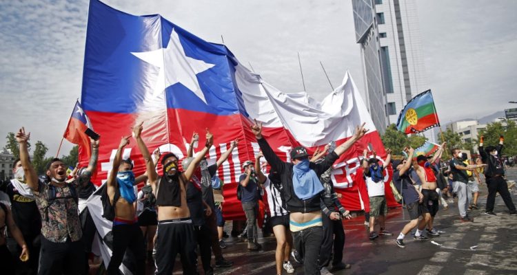 Y ahora Chile: ¿Por qué estallan las protestas en el mundo ...